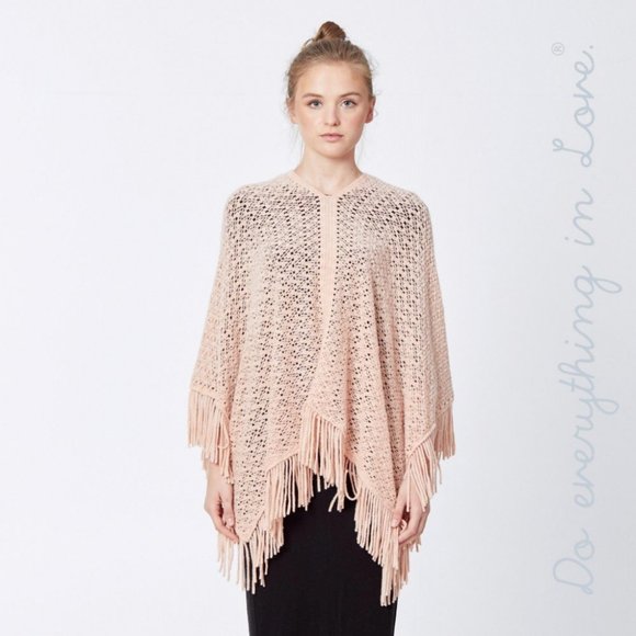 Do everything in love Sweaters - ❤️NWT BOUTIQUE  BLUSH OPEN KNIT PONCHO w/FRINGE OSFA
